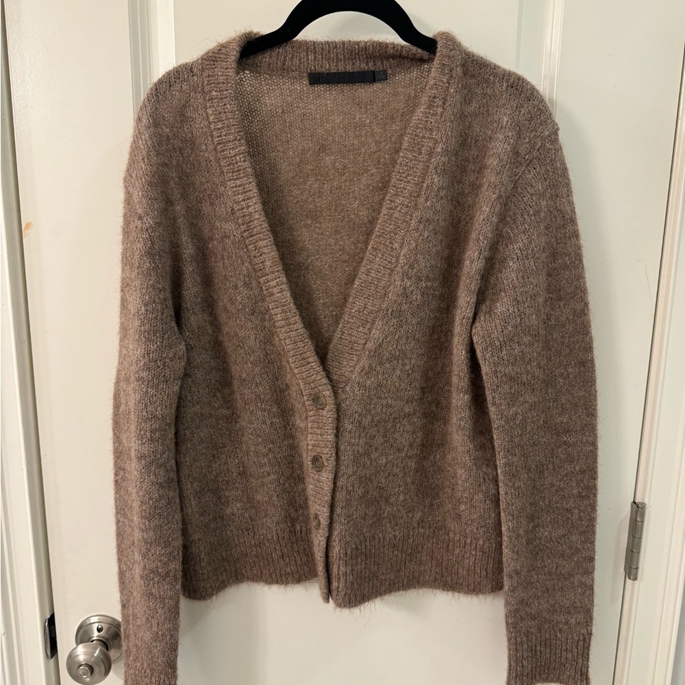 JENNI KAYNE
Eco Boyfriend Cardigan
Driftwood